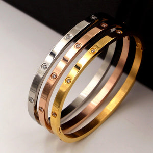 Classic Style Beautiful Lovers Bracelets Woman Bracelets Stainless Steel Bangles and Bangles Cubic Zirconia Golden Woman Jewelry Gifts