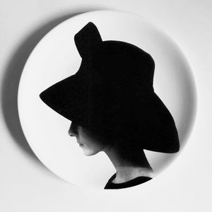 FABULOUS Audrey Hepburn Designer Decorative Art Wall Hanging Plates Bone China Europe Figure Porcelain Birthday Gift Room Home Decor Collectible Plate