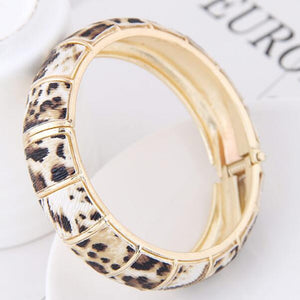 Sexy Fashion Leopard Bracelet,  Add a Touch of DIVA Chic to your day with this!  Bijoux  quality Jewelry Love Bangle  Gift